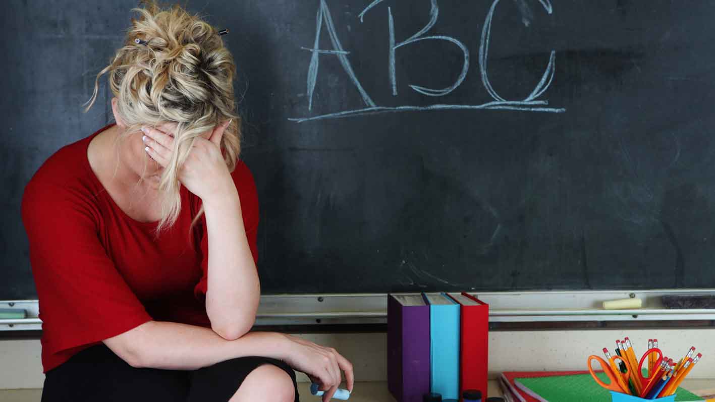 Как решилась проблема обучения в школе между плохим учеником и учителем?
